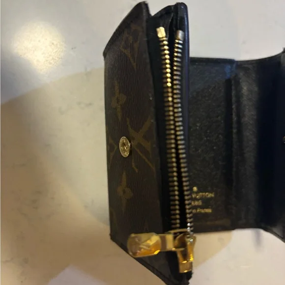 Louis Vuitton reverse monogram  Zoe compact wallet - Picture 5 of 9